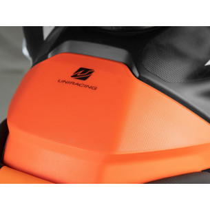 01-img-uniracing-adhesivo-protector-moto-k49569 2